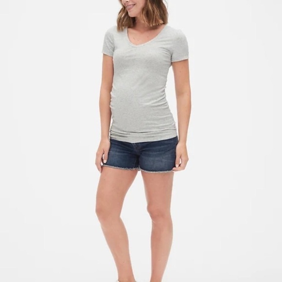 Gap Maternity Inset Panel Denim Shorts with Raw Hem Size 12/31 - Picture 1 of 10